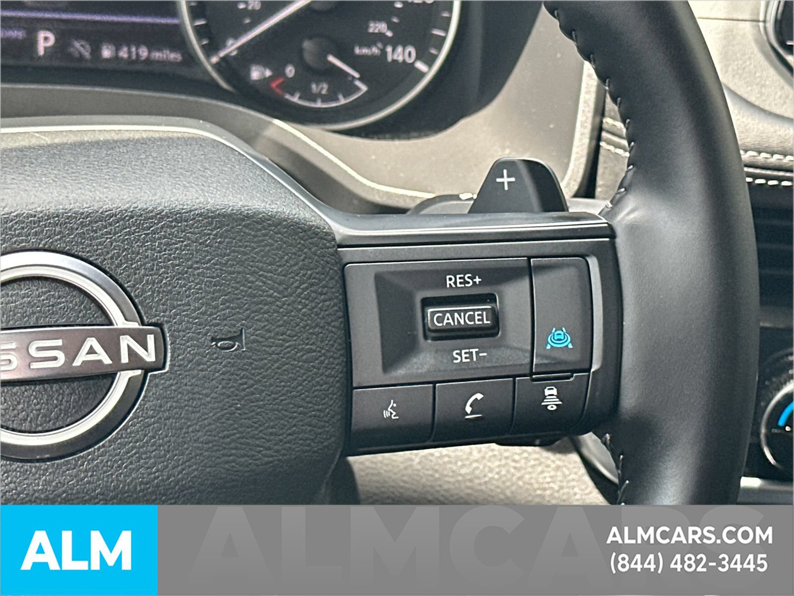 Used 2025 Nissan Rogue SV FWD image 30