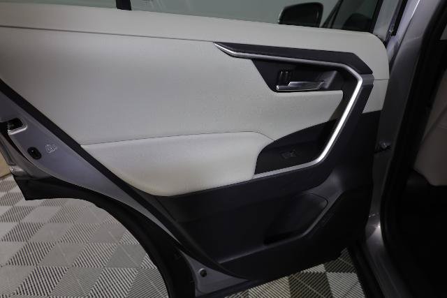 Used 2022 Toyota RAV4 XLE Premium AWD/4WD image 33