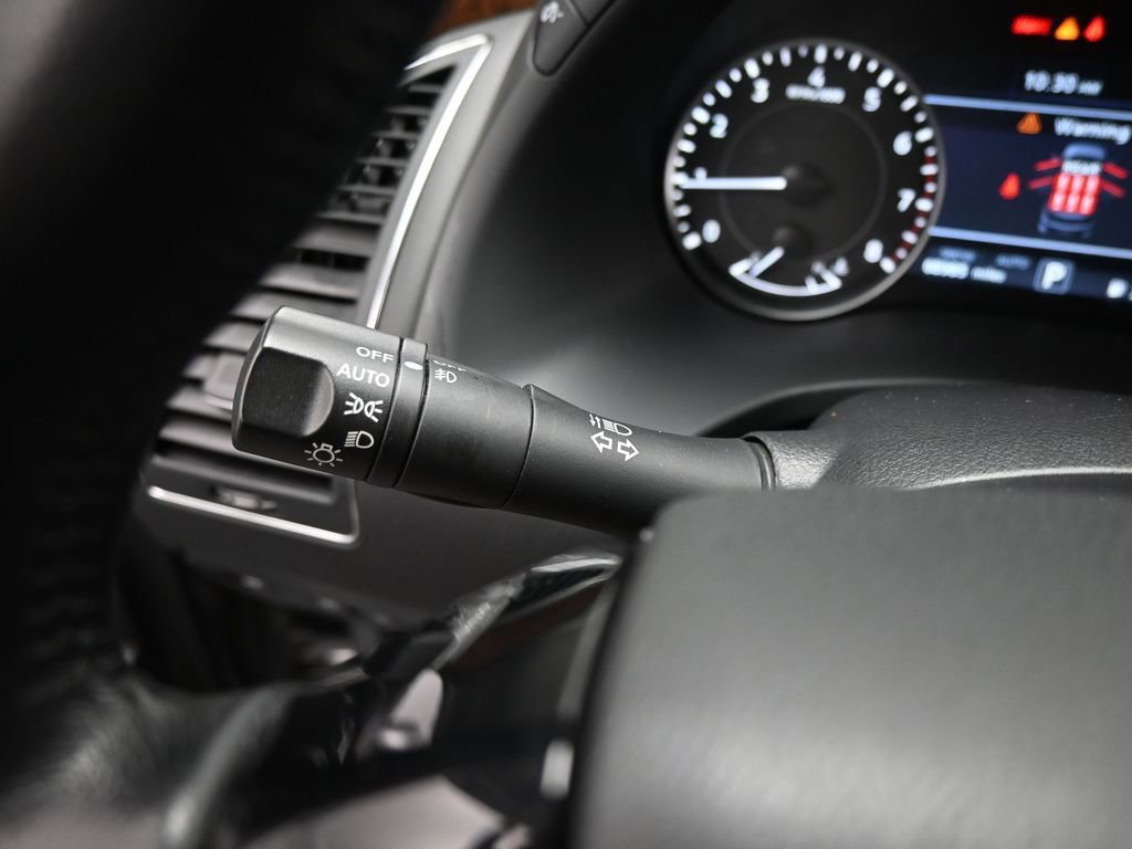 Used 2024 Nissan Armada SL image 42