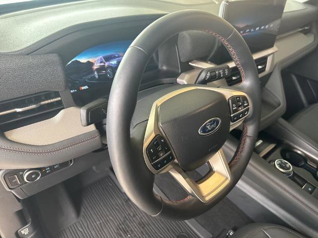 Certified 2025 Ford Explorer Active w/ Active Comfort Package image 9