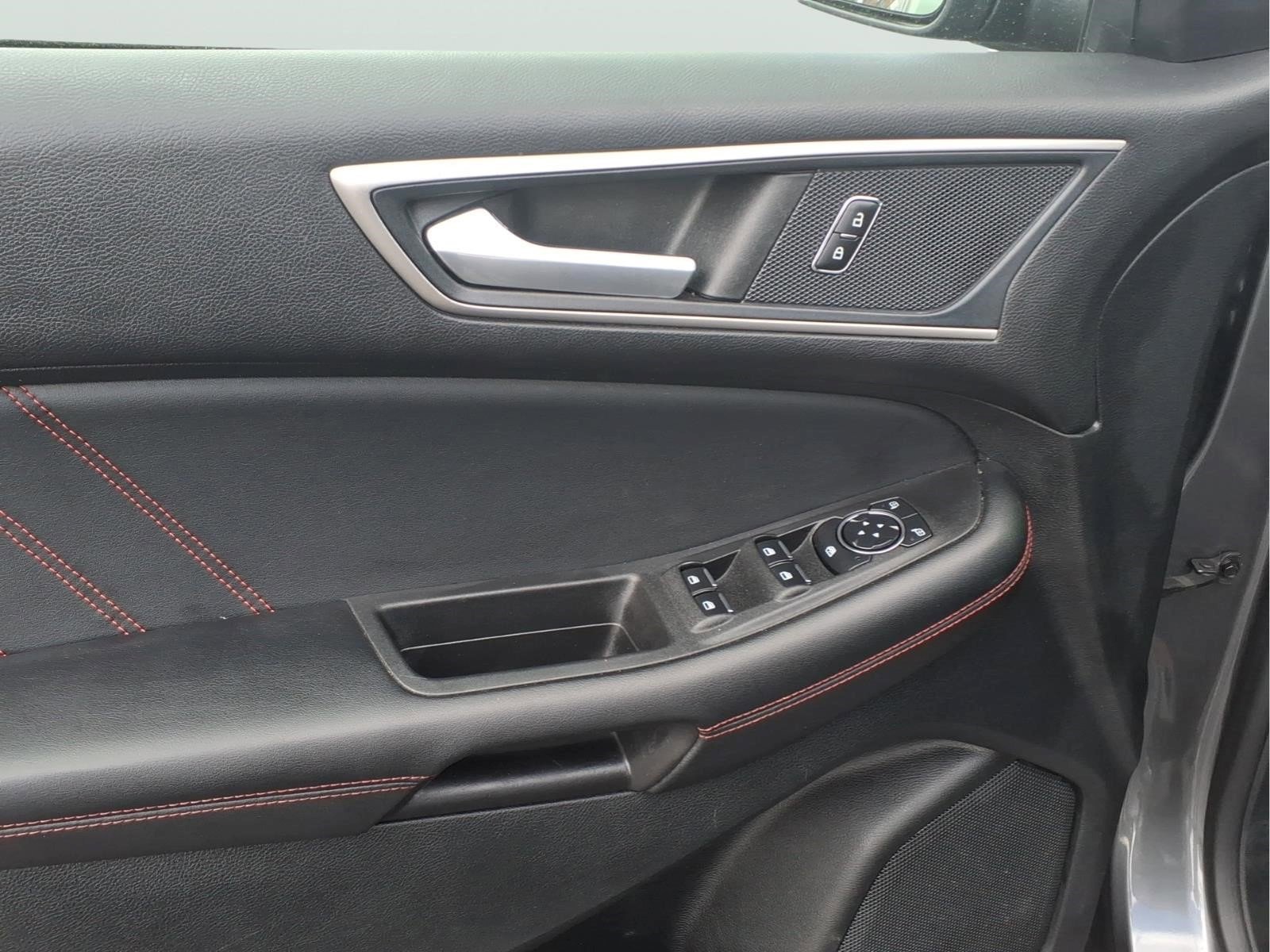 Certified 2023 Ford Edge ST-Line AWD/4WD image 9