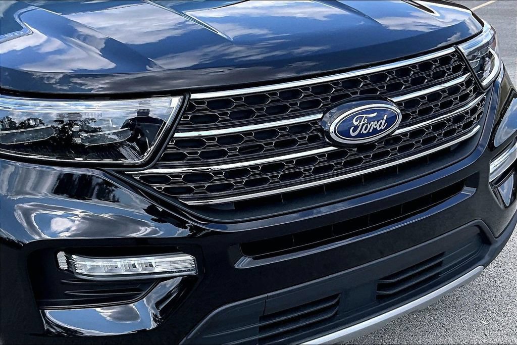 Certified 2023 Ford Explorer XLT w/ Equipment Group 202A AWD/4WD image 31