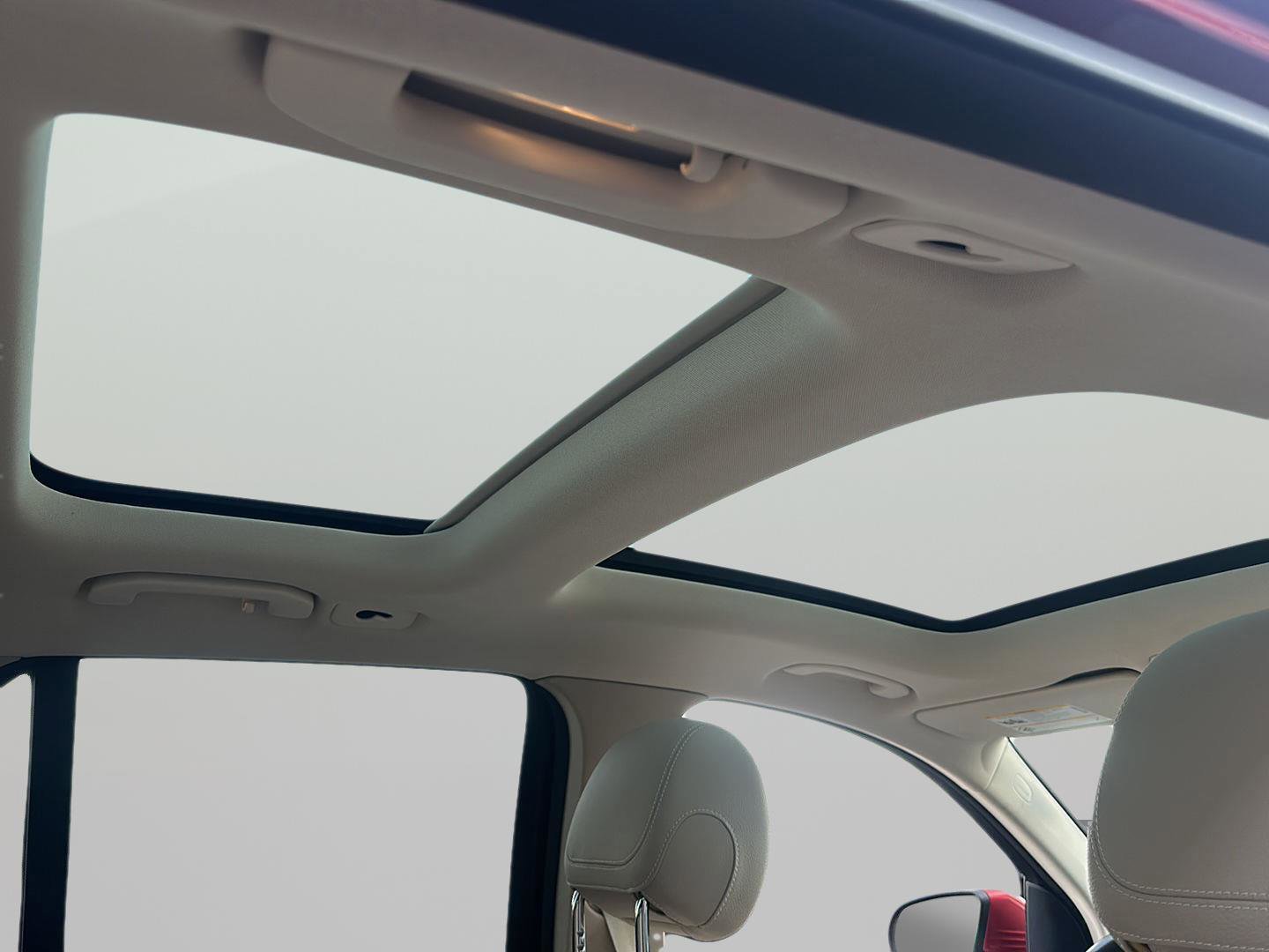 Used 2019 Mercedes-Benz GLC 300 4MATIC image 13