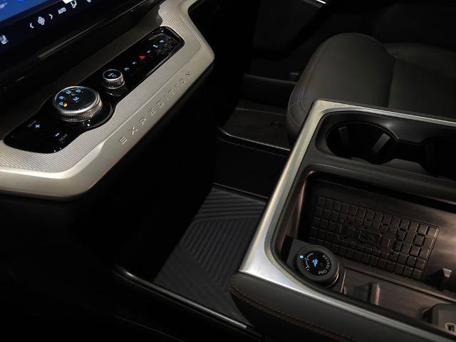 Certified 2025 Ford Expedition Active image 32