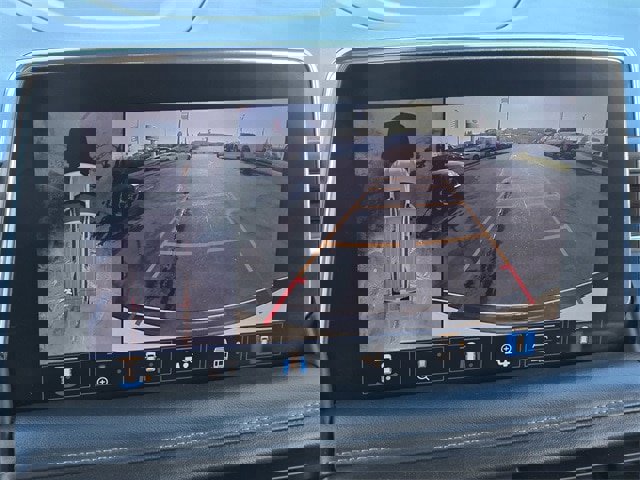 Used 2021 Chevrolet Suburban Z71 w/ Luxury Package image 15