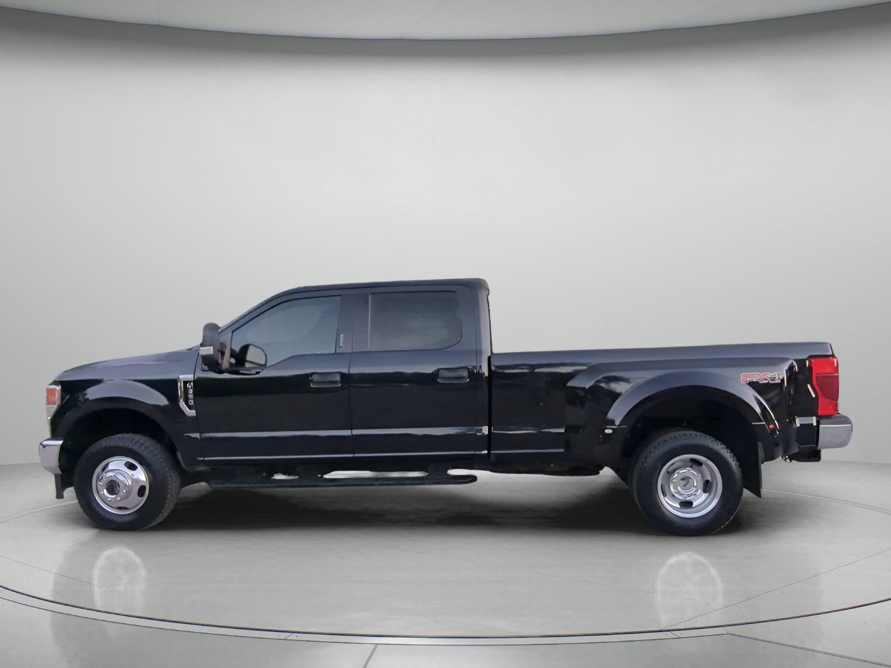 Certified 2020 Ford F350 XLT w/ XLT Value Package AWD/4WD image 18