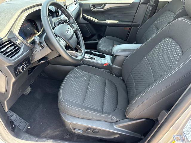 Certified 2023 Ford Escape Active AWD/4WD image 12