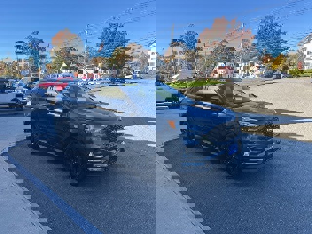 Certified 2023 Ford Edge ST-Line image 4