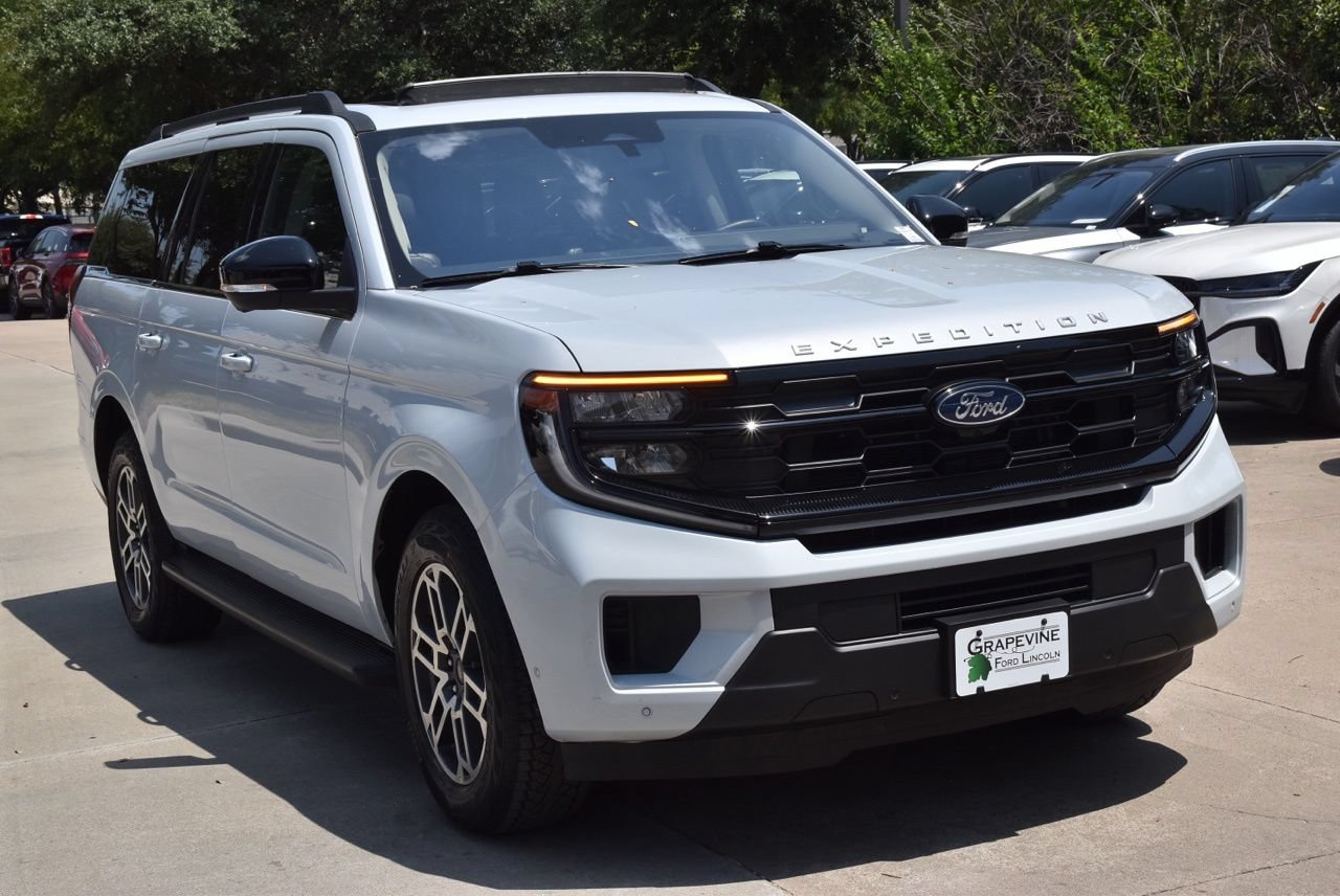 Certified 2025 Ford Expedition Max Active AWD/4WD image 4