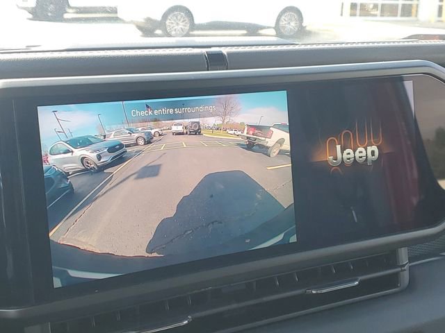 Used 2025 Jeep Wrangler Unlimited Rubicon w/ Convenience Group image 15