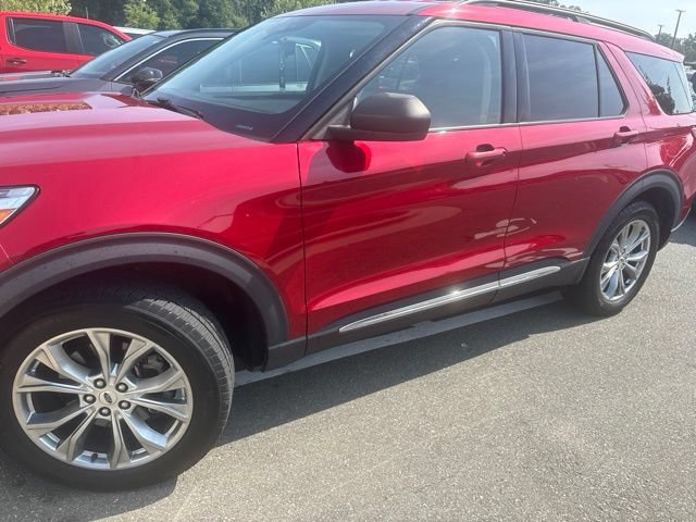 Certified 2020 Ford Explorer XLT w/ Equipment Group 202A AWD/4WD image 1