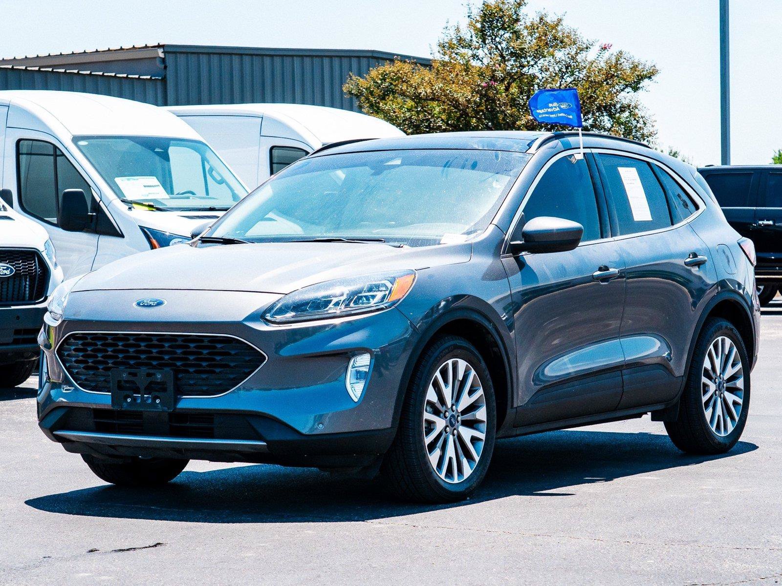 Certified 2022 Ford Escape Titanium w/ Class II Trailer Tow Package AWD/4WD image 7