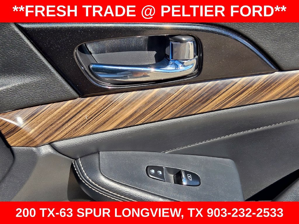 Used 2017 Nissan Maxima Platinum FWD image 12