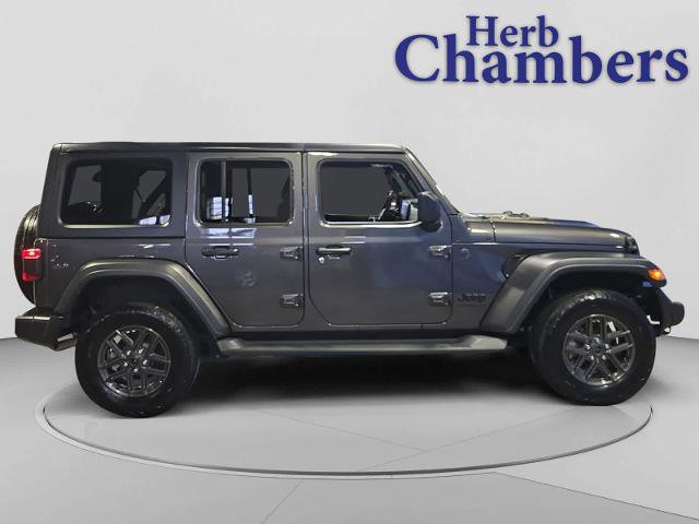 Used 2025 Jeep Wrangler Unlimited Sport AWD/4WD image 12