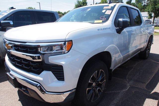 Used 2023 Chevrolet Silverado 1500 LT AWD/4WD image 3