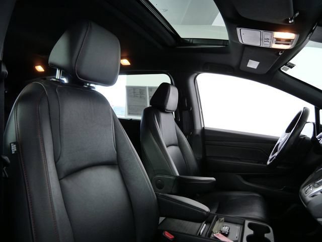 Used 2025 Honda Odyssey Sport-L image 12