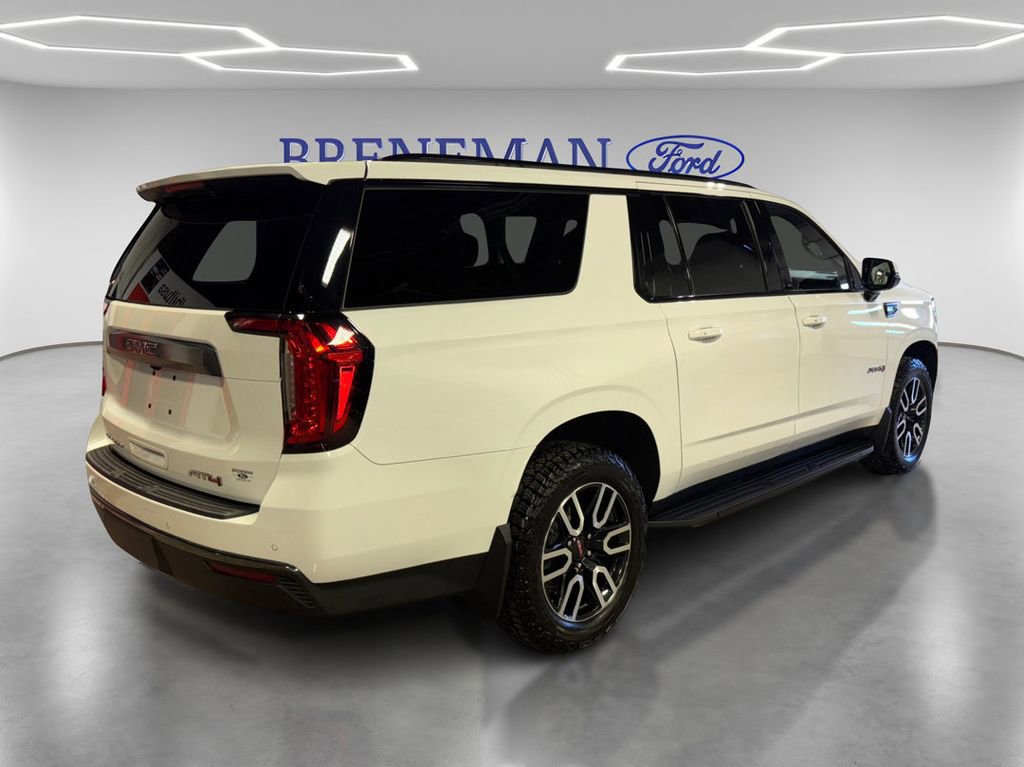 Used 2022 GMC Yukon XL AT4 image 7