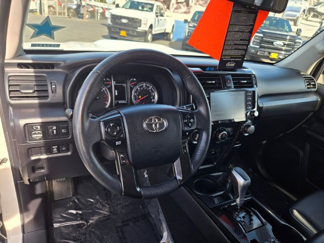 Used 2022 Toyota 4Runner TRD Off-Road Premium AWD/4WD image 6