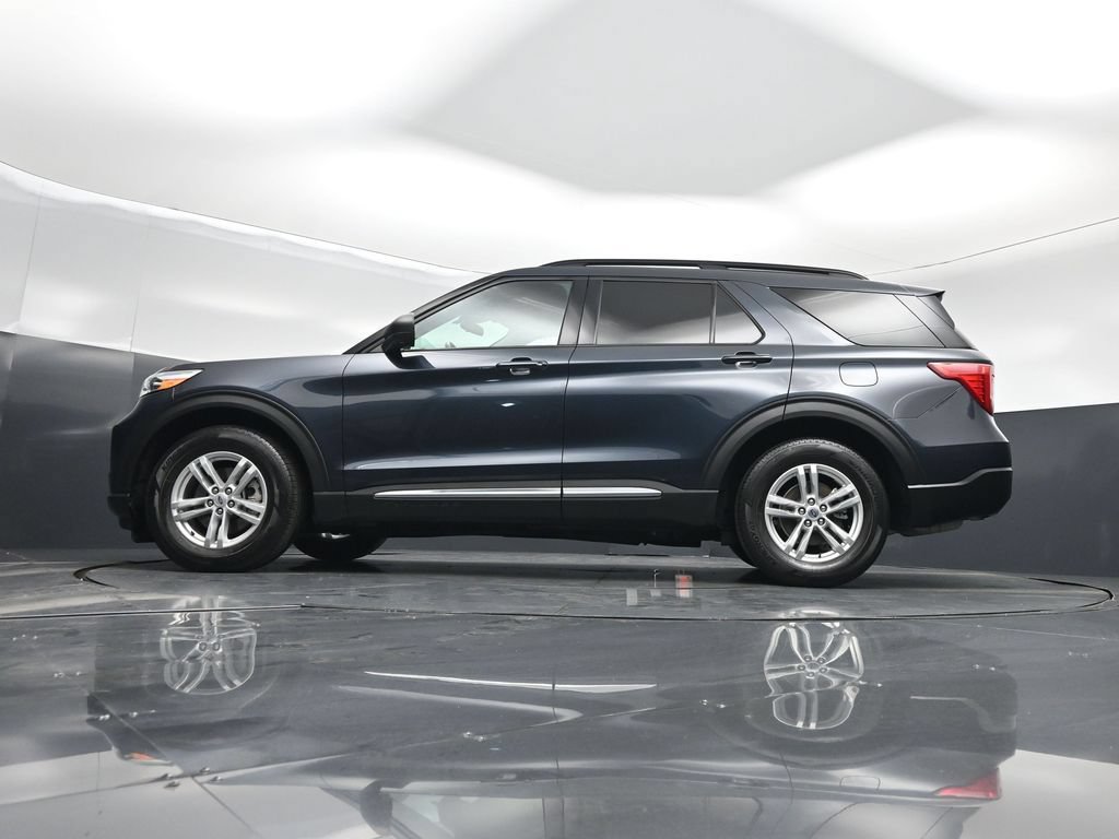 Certified 2023 Ford Explorer XLT RWD image 7