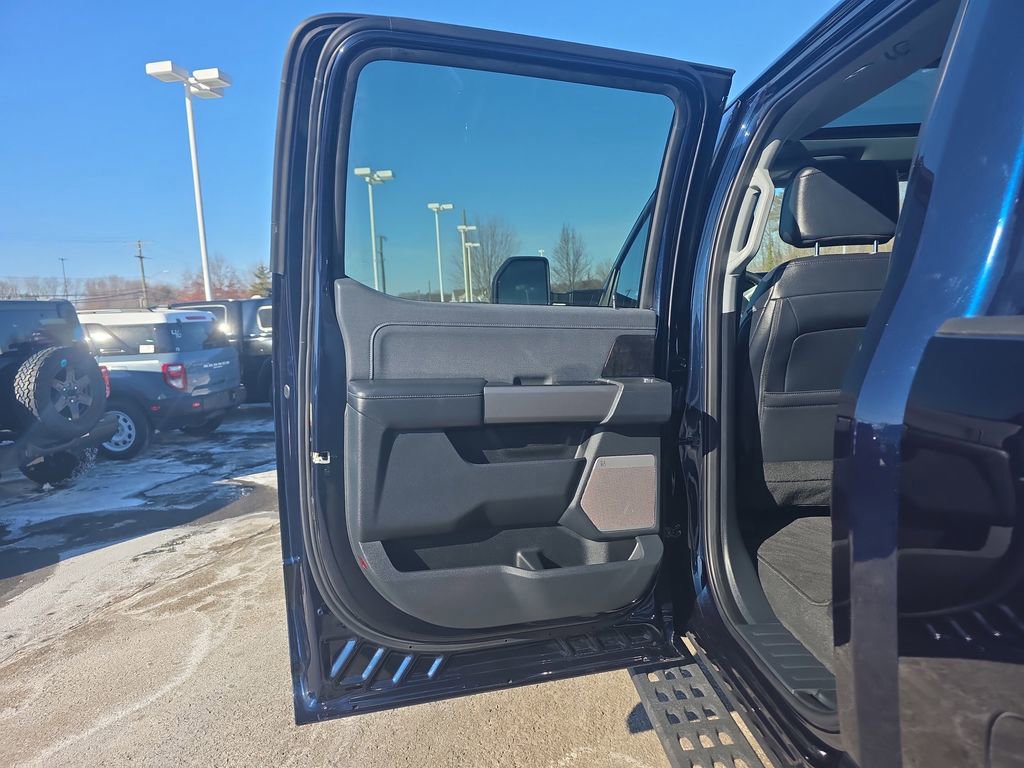 Certified 2025 Ford F250 Lariat w/ Lariat Ultimate Package image 24