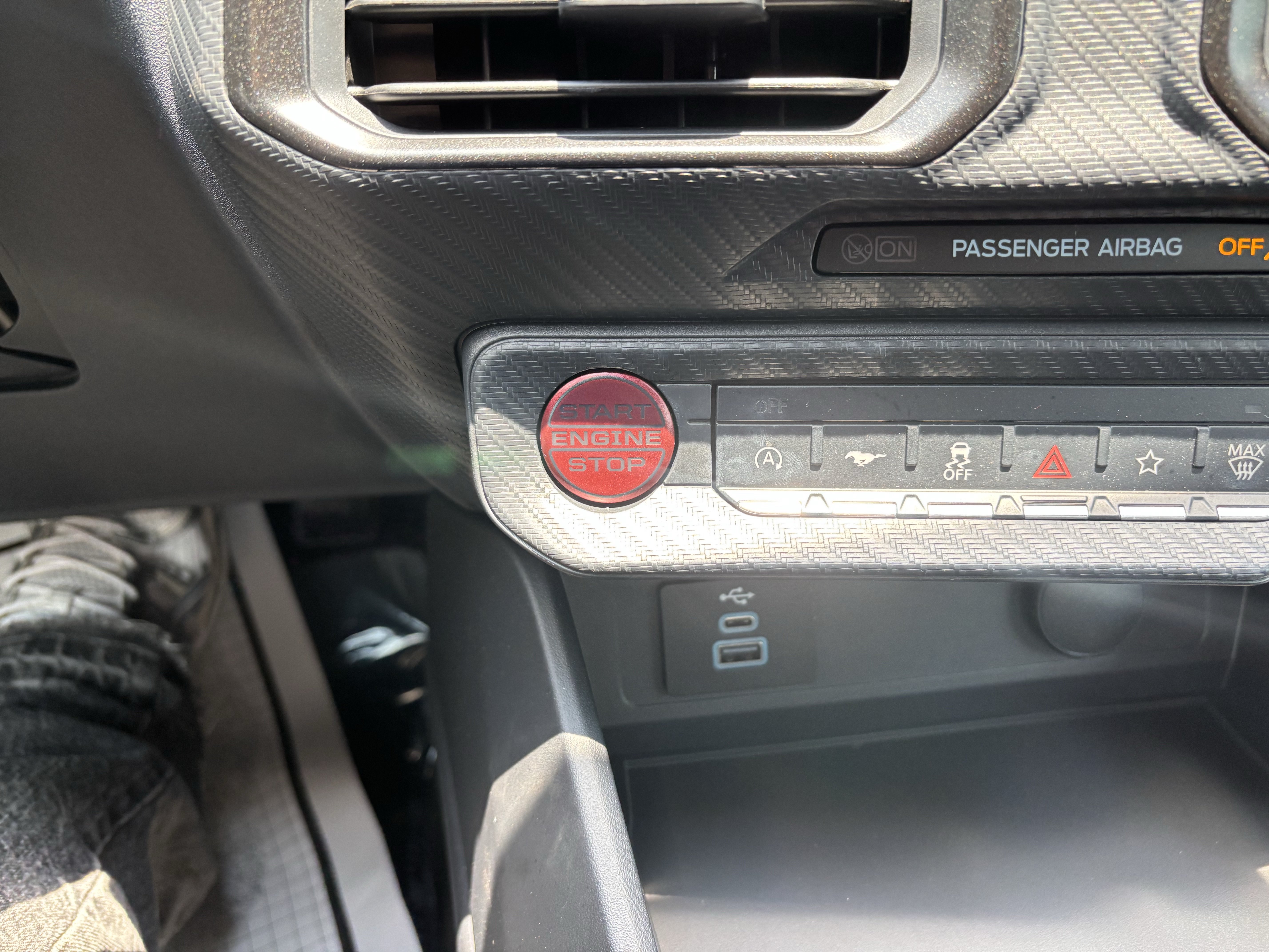 Certified 2025 Ford Mustang Coupe RWD image 21