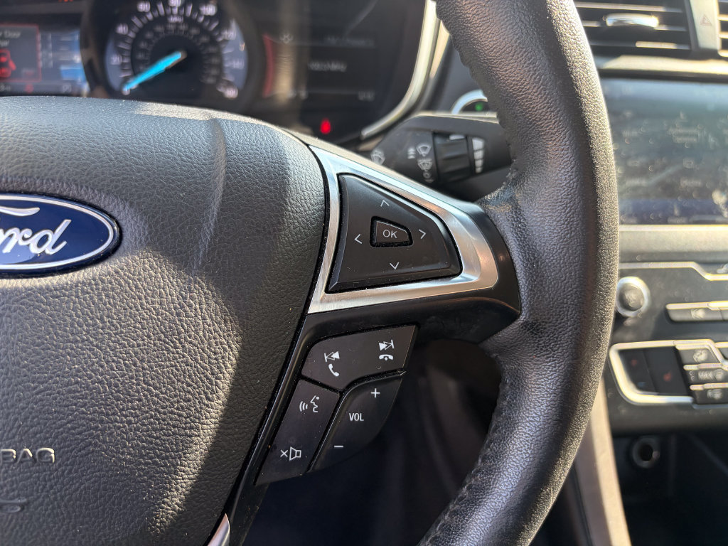 Certified 2020 Ford Fusion SEL FWD image 17