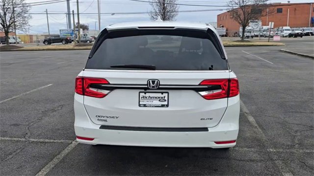 Used 2024 Honda Odyssey Elite image 5
