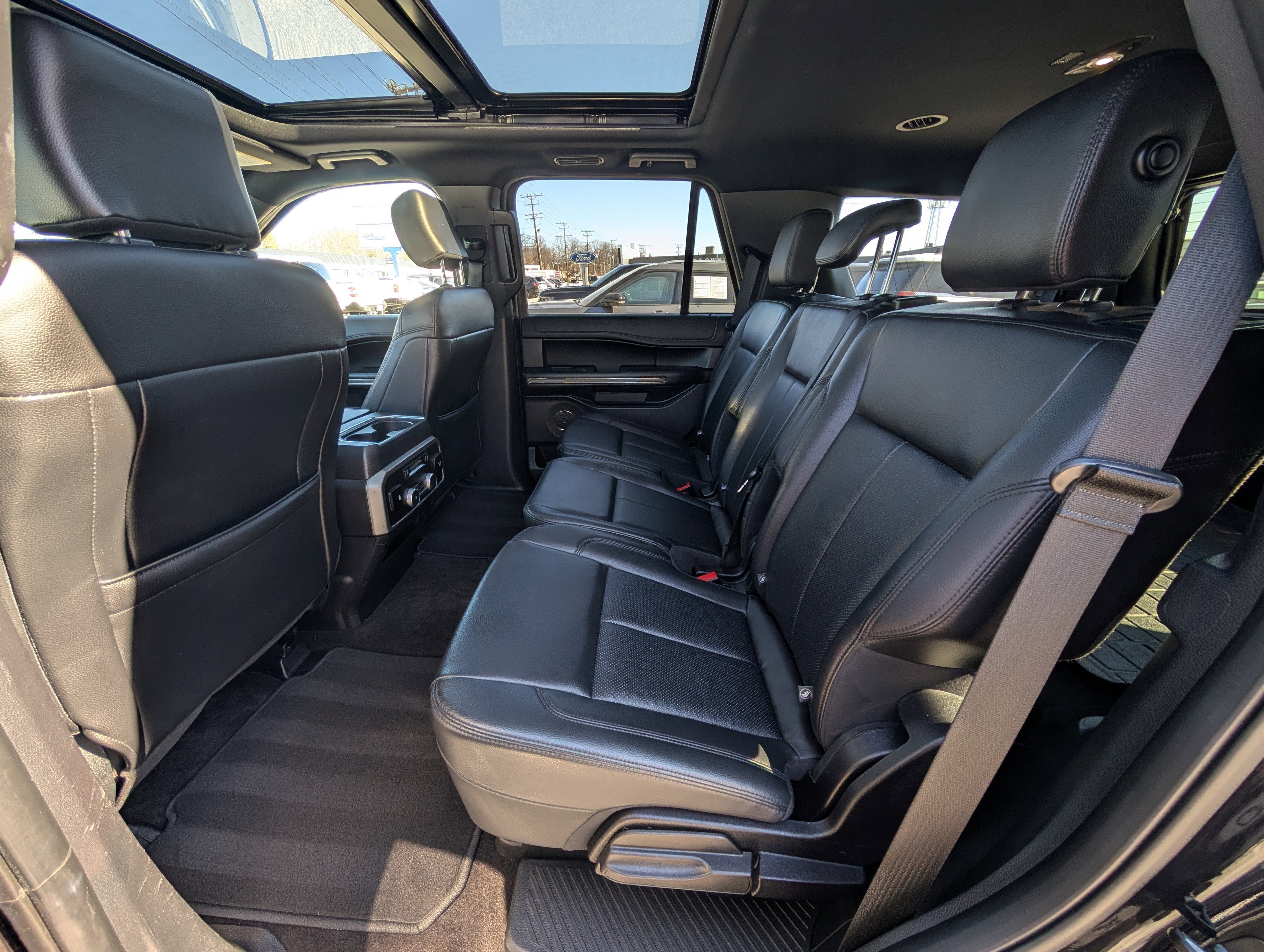 Certified 2020 Ford Expedition XLT w/ Equipment Group 202A image 16