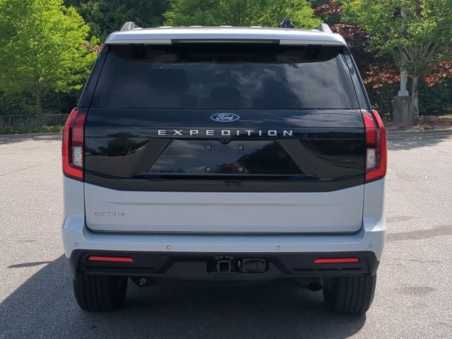 Certified 2025 Ford Expedition Active RWD image 5