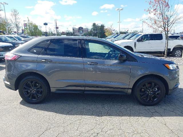 Certified 2024 Ford Edge SE w/ Black Appearance Package AWD/4WD image 9