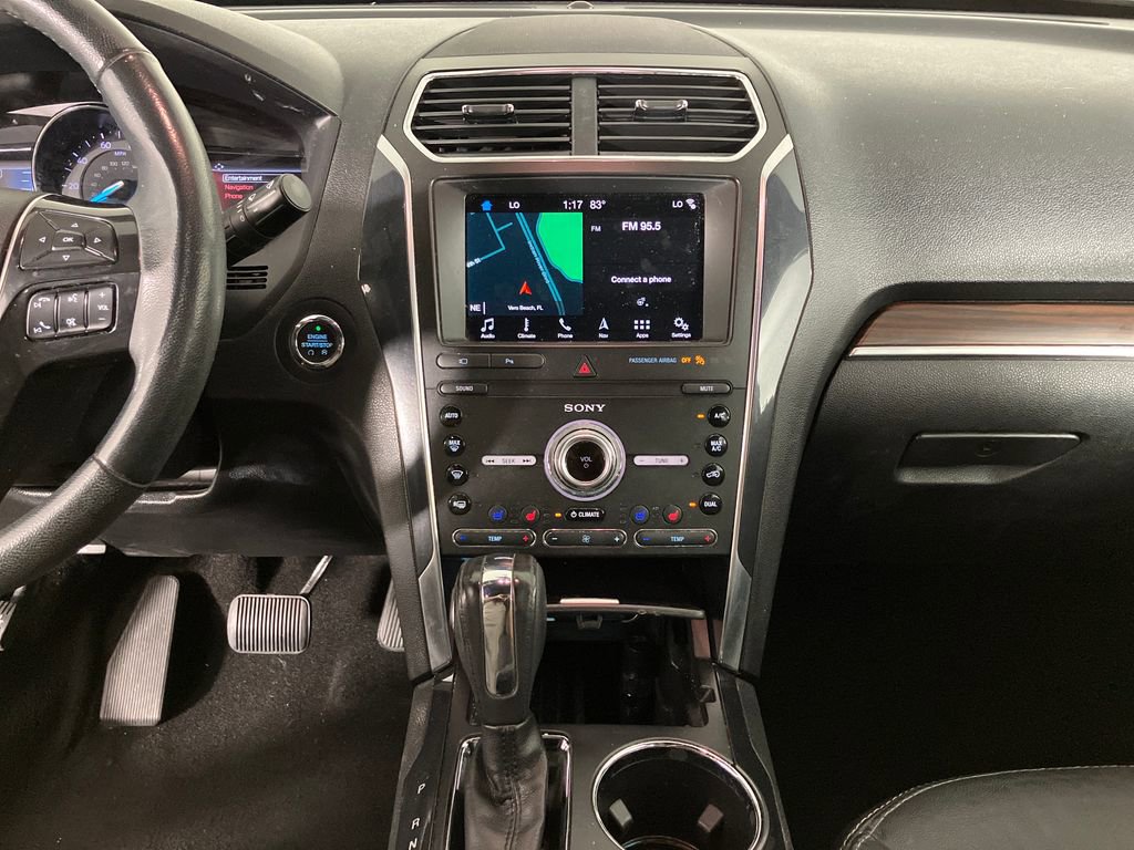 Certified 2019 Ford Explorer Limited w/ Class III Trailer Tow Package image 29