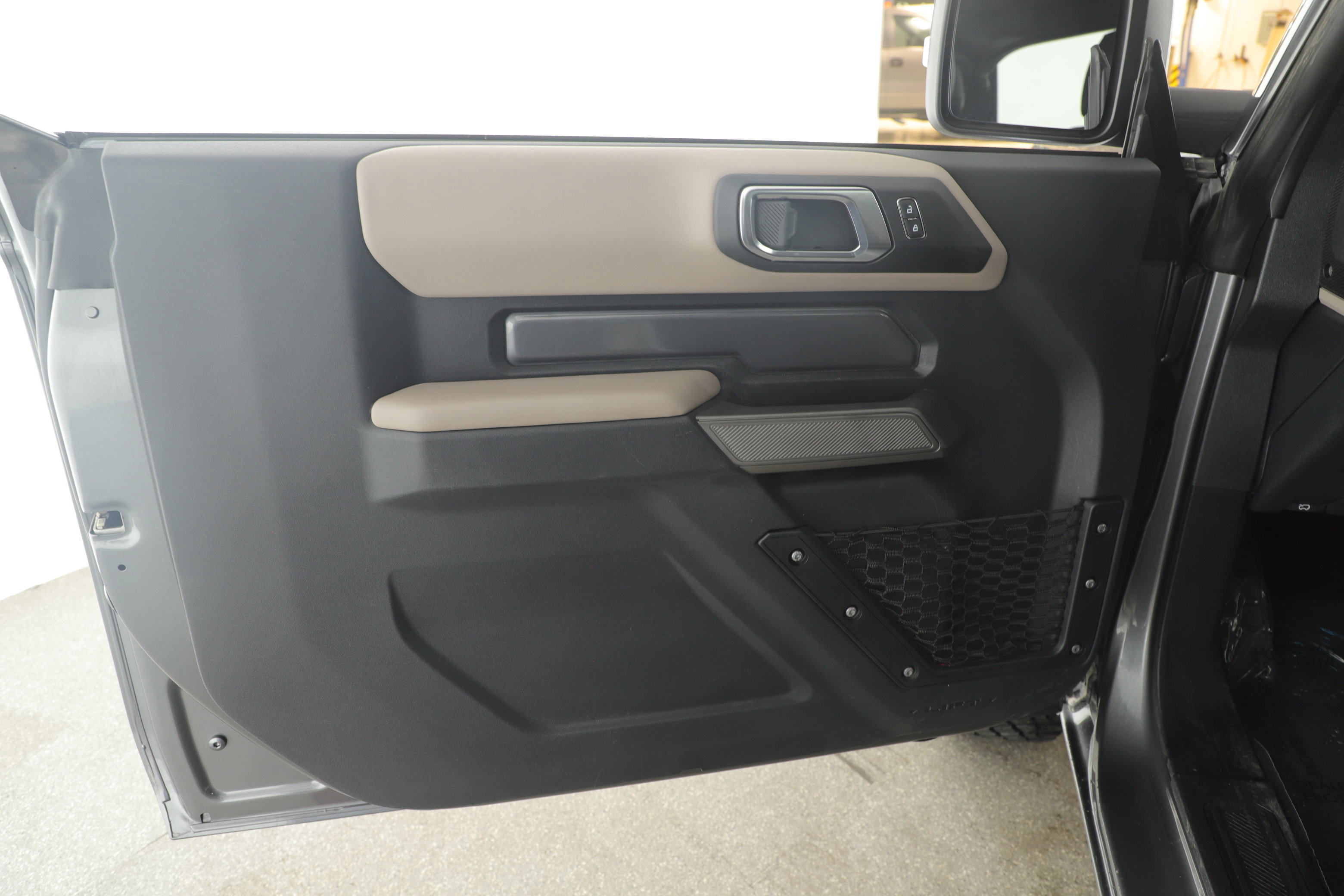 Certified 2023 Ford Bronco Wildtrak image 9