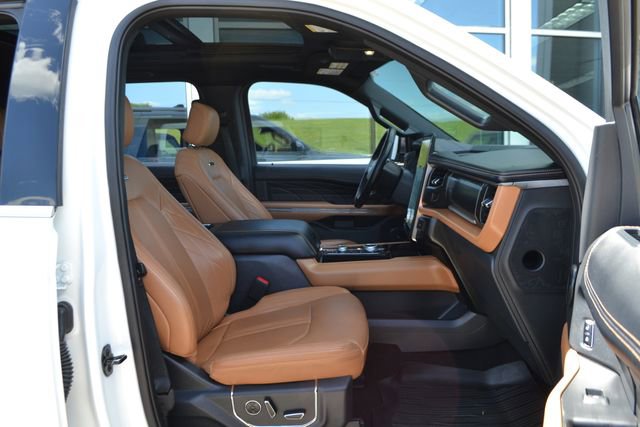 Certified 2024 Ford Expedition Platinum AWD/4WD image 42