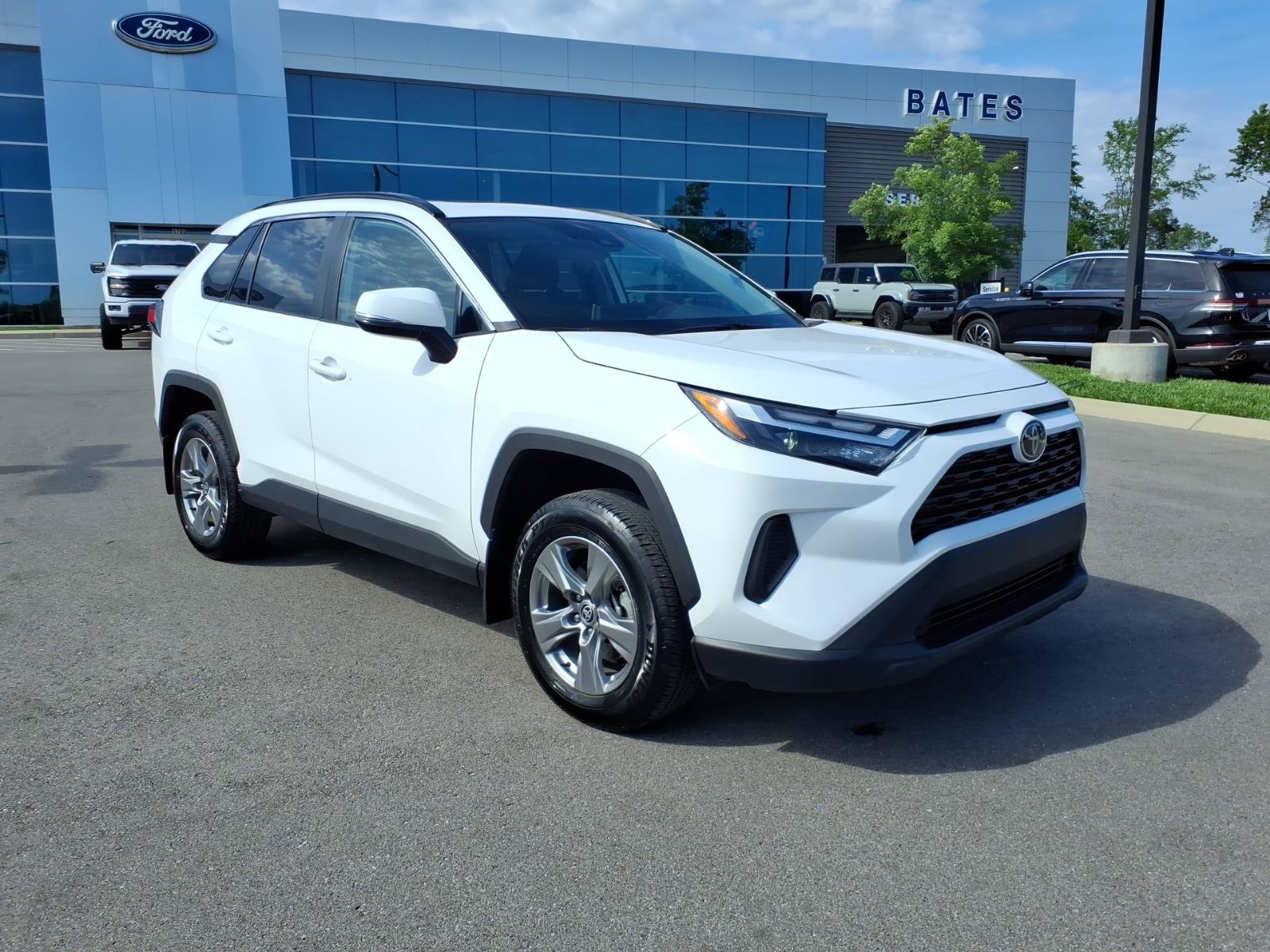 Used 2024 Toyota RAV4 XLE w/ Convenience Package FWD image 1
