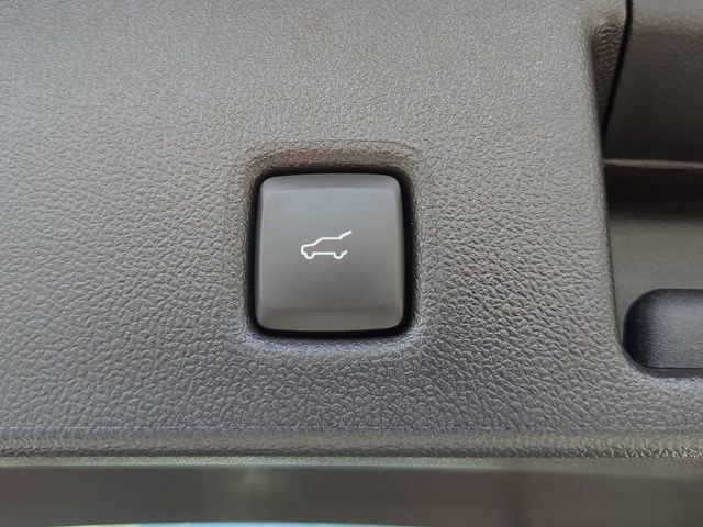 Certified 2025 Ford Escape SE w/ PHEV Premium Package FWD image 15