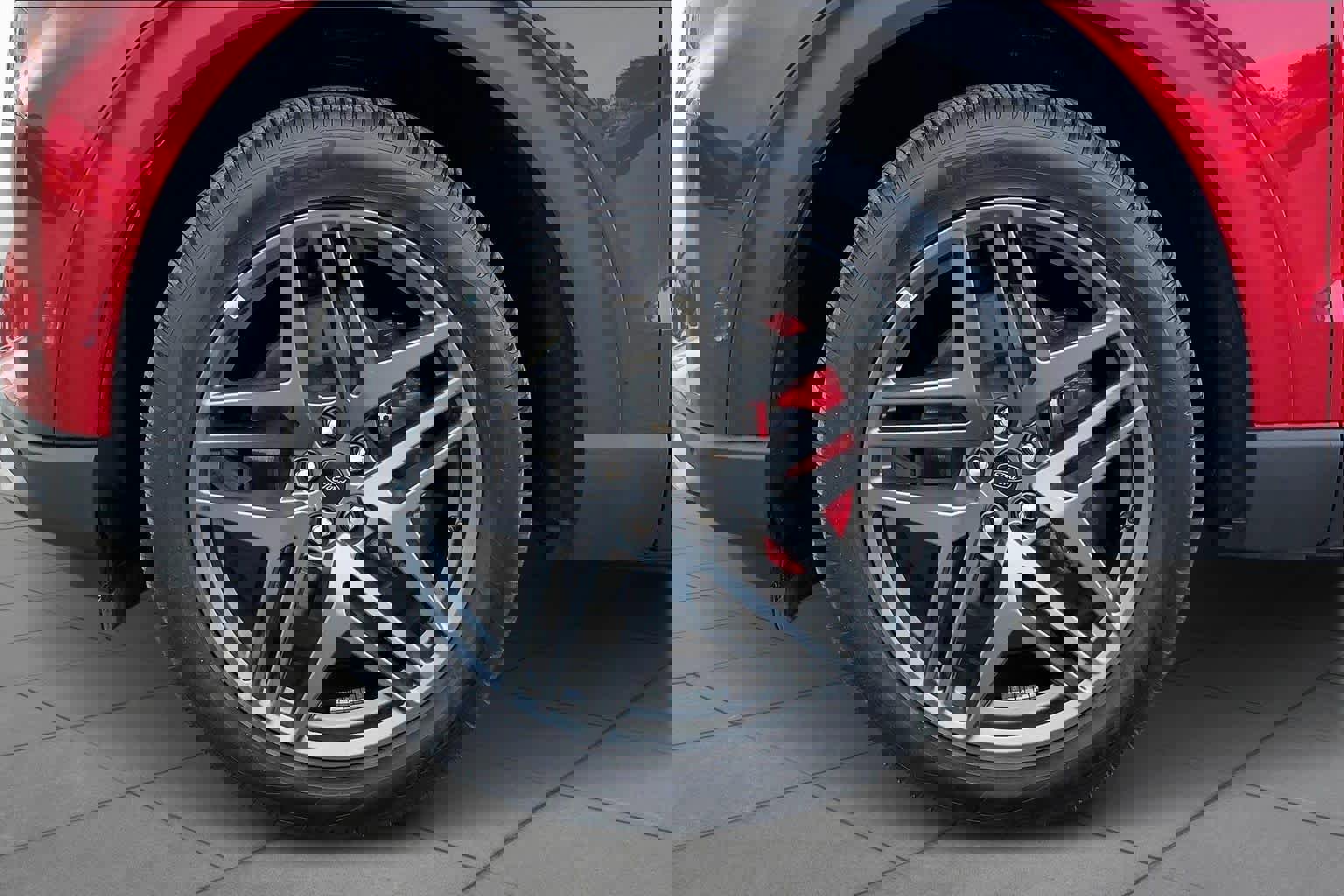 Certified 2025 Ford Explorer ST-Line w/ Premium Package image 13