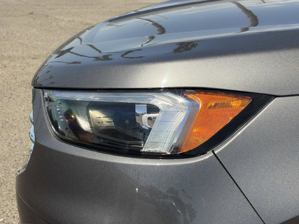 Certified 2023 Ford Edge Titanium AWD/4WD image 10