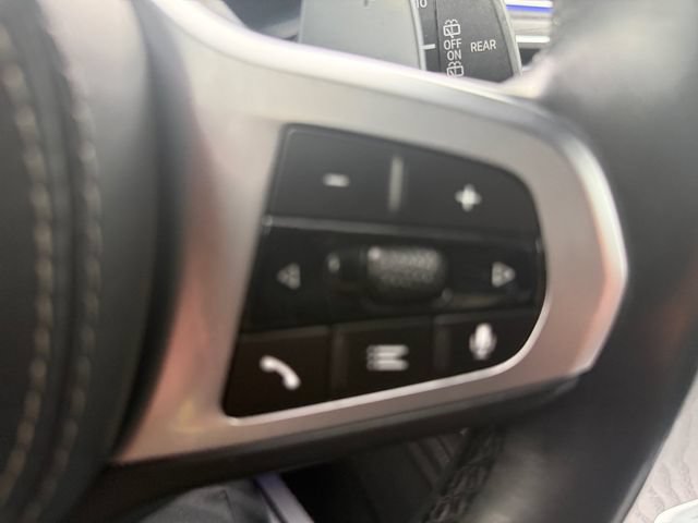 Used 2021 BMW X7 xDrive40i w/ M Sport Package AWD/4WD image 11