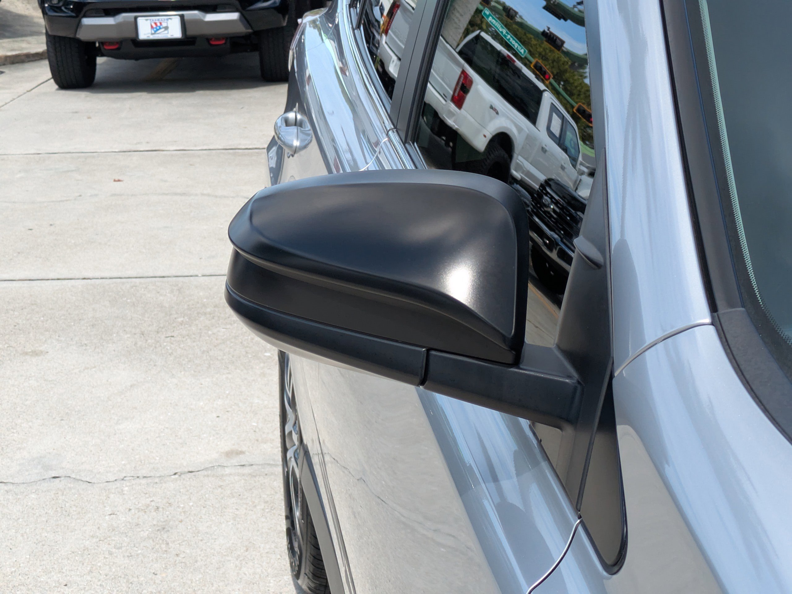 Used 2018 Toyota RAV4 LE w/ All Weather Liner Package FWD image 10