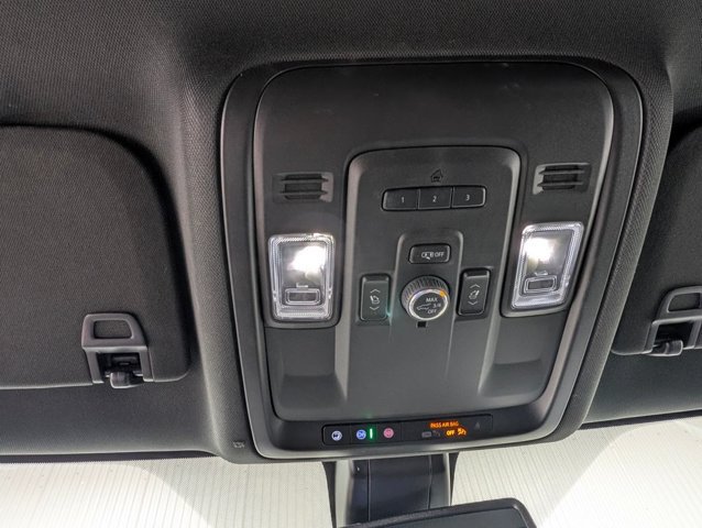 Used 2022 Chevrolet Tahoe RST w/ Luxury Package AWD/4WD image 9