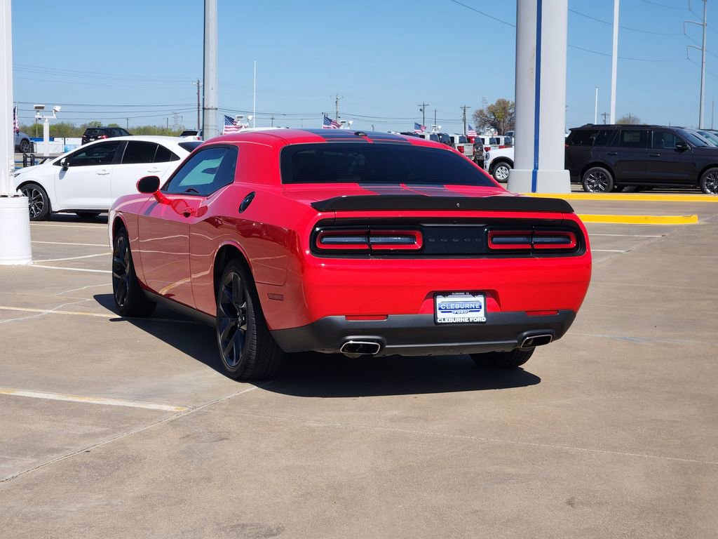 Used 2021 Dodge Challenger SXT w/ Blacktop Package image 3