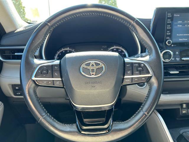Used 2021 Toyota Highlander XLE image 23