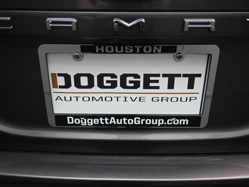 Used 2022 Toyota Camry LE image 2