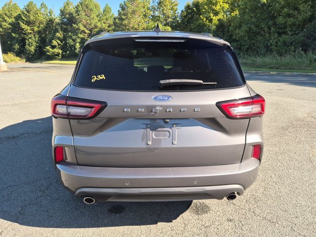 Certified 2023 Ford Escape ST-Line w/ Tech Pack #1 FWD image 5
