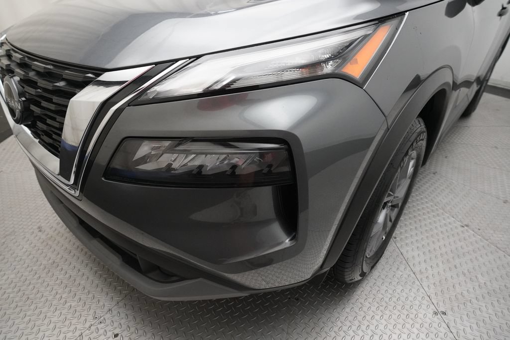 Used 2023 Nissan Rogue S AWD/4WD image 22