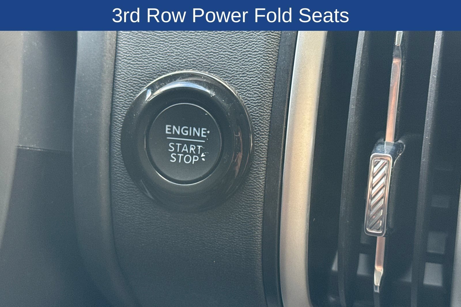 Certified 2025 Ford Expedition Active AWD/4WD image 28