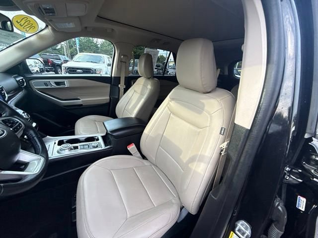 Certified 2022 Ford Explorer Limited w/ Equipment Group 301A AWD/4WD image 16