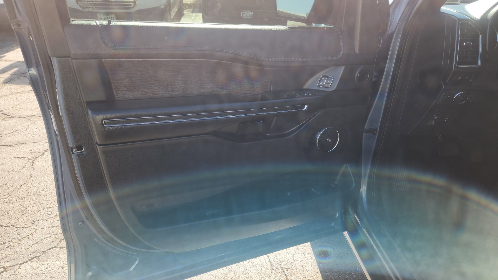 Certified 2019 Ford Expedition Limited image 23