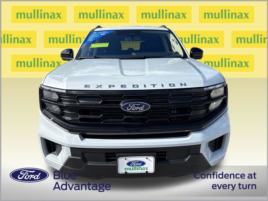 Certified 2025 Ford Expedition Active image 11