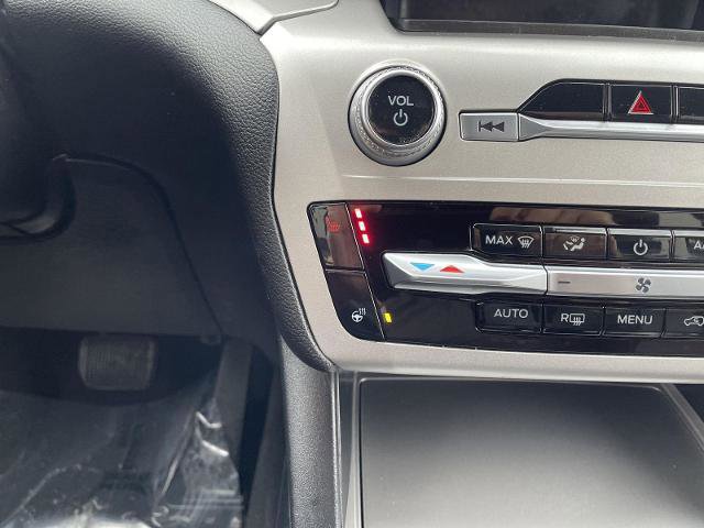 Certified 2022 Ford Explorer XLT w/ Equipment Group 202A image 28